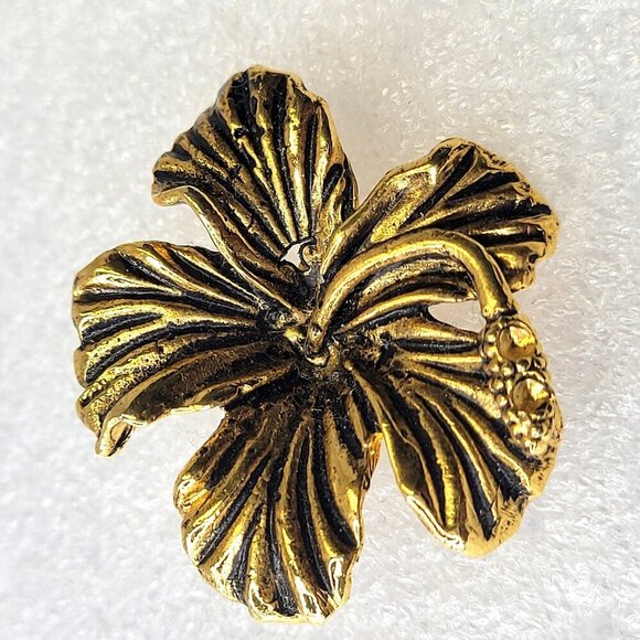 Antique Gold Hibiscus Brooch Medium Size Pin - Picture 1 of 4